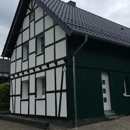 Eifeler Edelsteine „aquamarin“ Schleiden