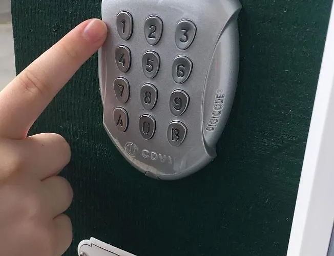 Eifeler Edelsteine „aquamarin“ *