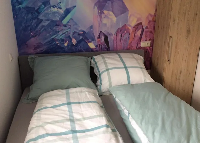 Lejlighed Eifeler Edelsteine „aquamarin“ Schleiden